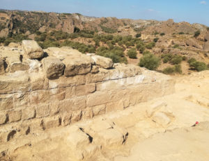 Els Castellassos: cara interna de la torre sudoeste (foto Juan Rovira)